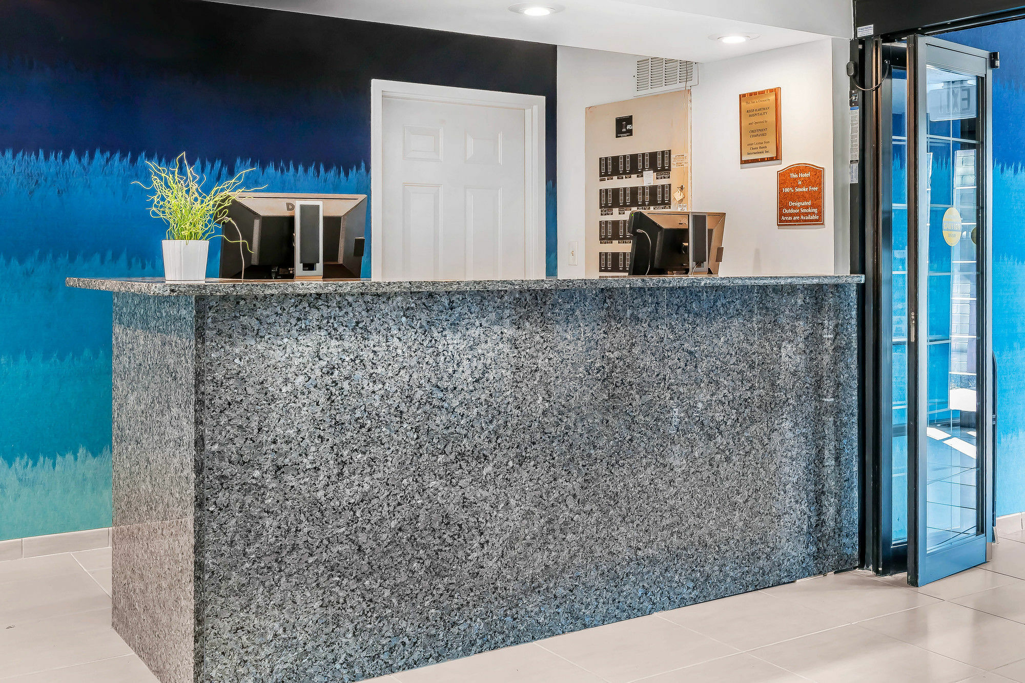 The Blu Hotel Blue Ash Cincinnati, Ascend Hotel Collection Exterior photo
