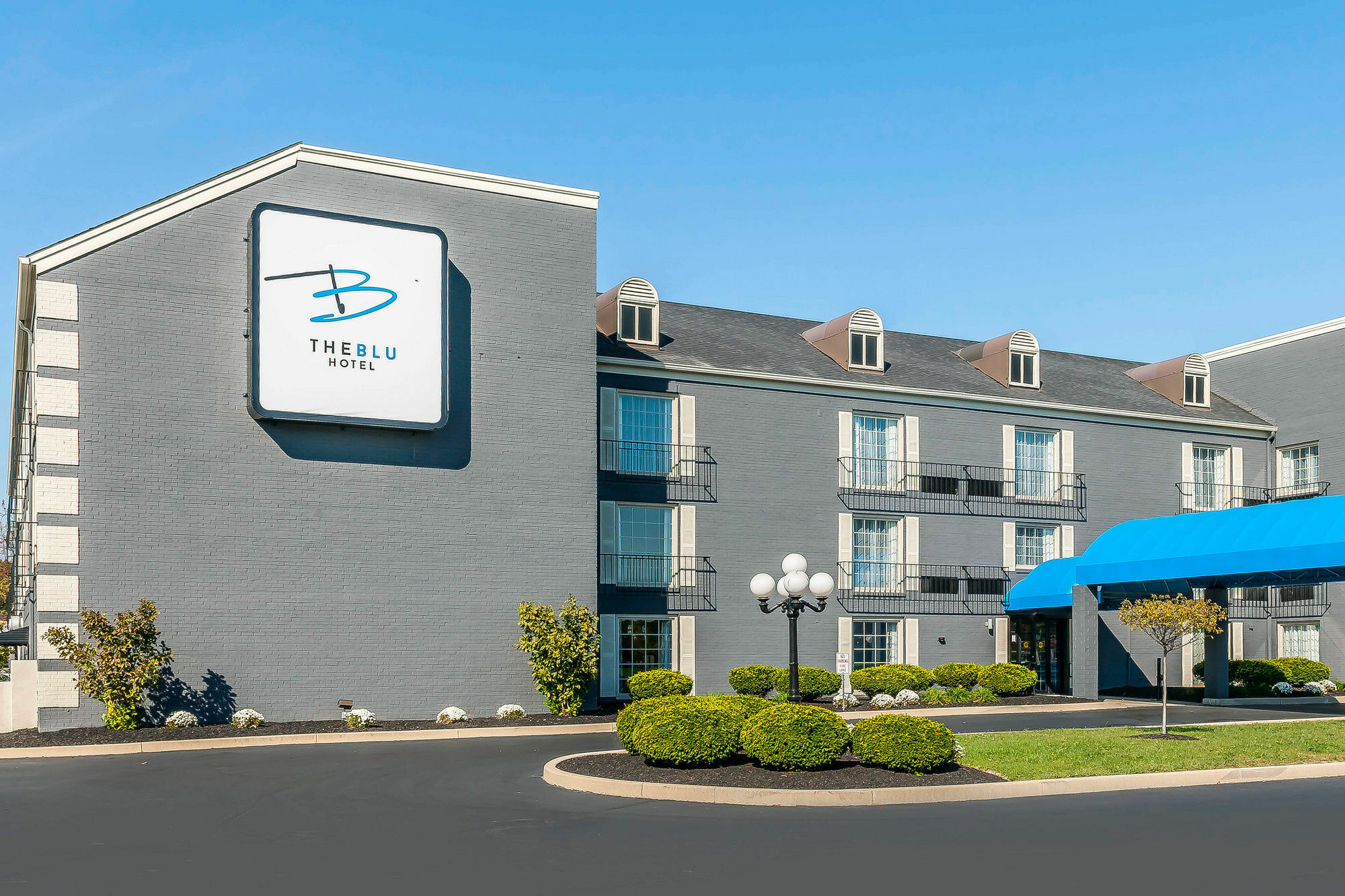 The Blu Hotel Blue Ash Cincinnati, Ascend Hotel Collection Exterior photo
